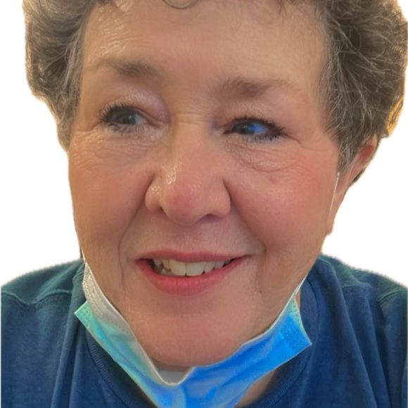 Meet your Posher, Robin & her helper Shelly Tone the skeleton. - Picture 2 of 8